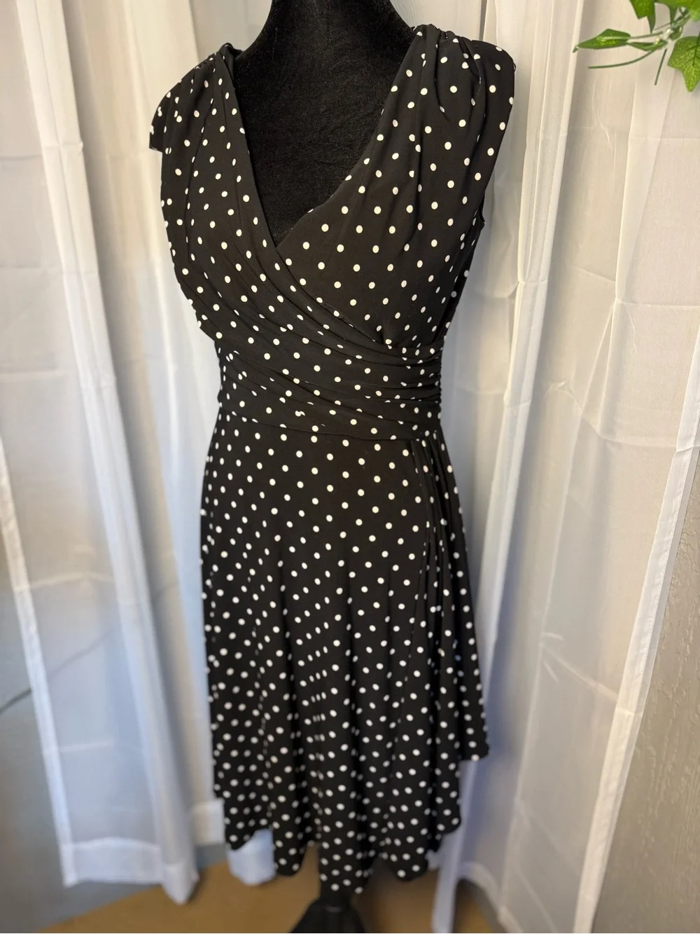 Lauren Ralph Lauren Black Polka Dot Sleeveless Faux Wrap Dress Elastic Stretch 8